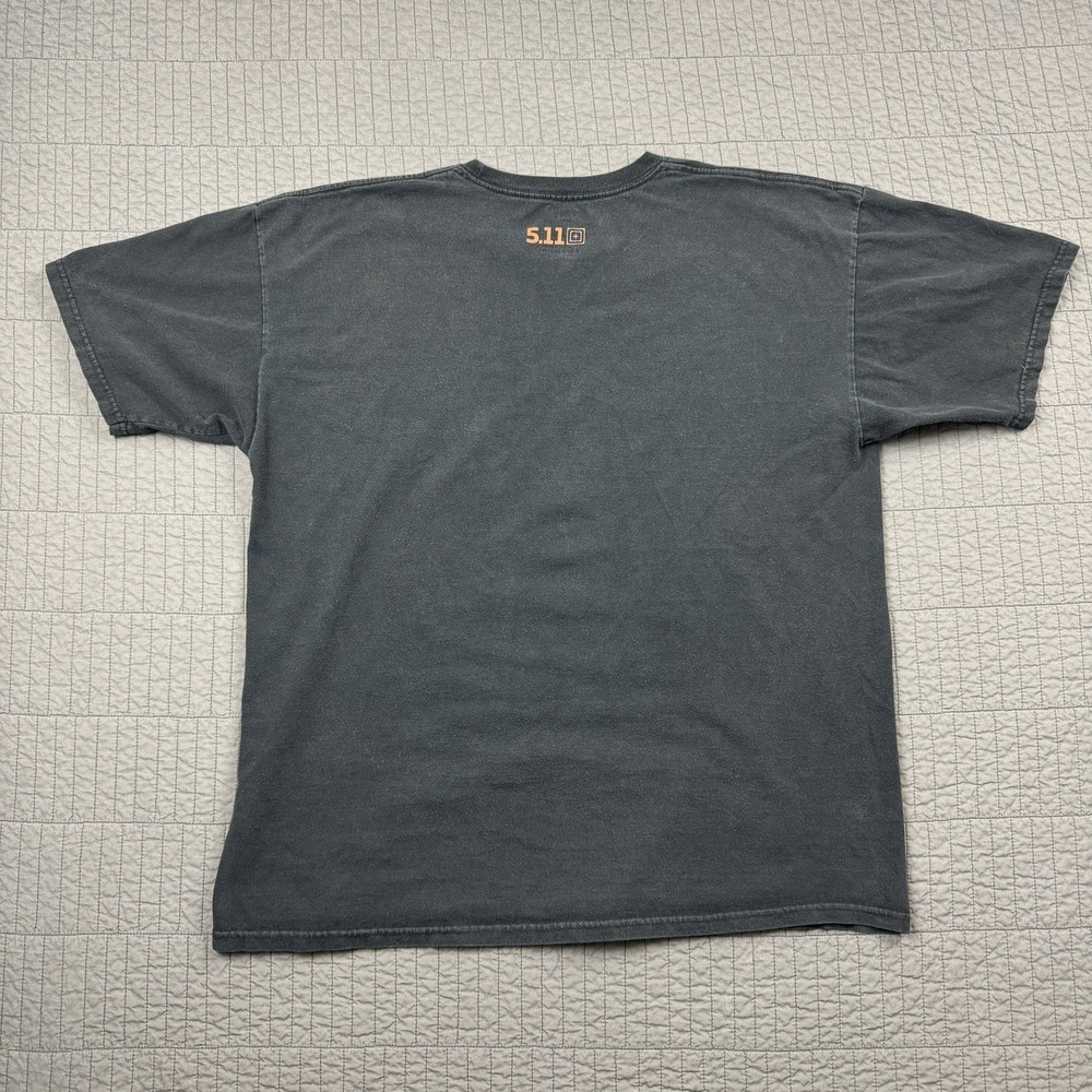 511 Tactical T Shirt Men XL Black Flames Logo Utility Workwear Outdoors Faded - Picture 4 of 10